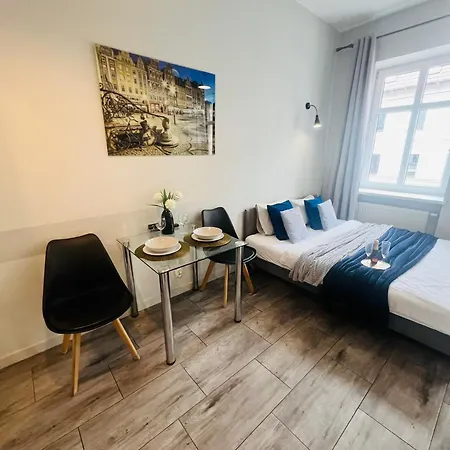 - Ruska Centrum Apartament *