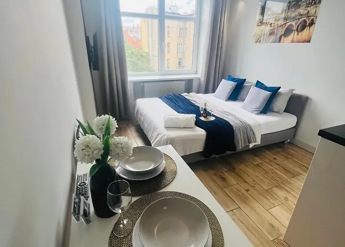 - Ruska Centrum * Βρότσλαβ