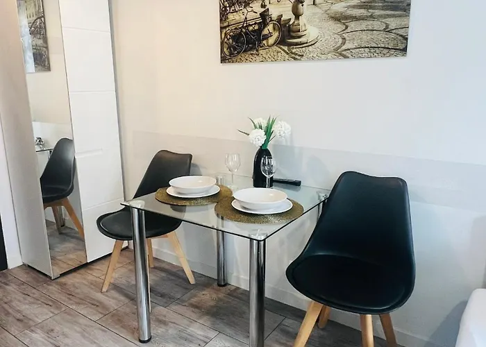 - Ruska Centrum * Βρότσλαβ